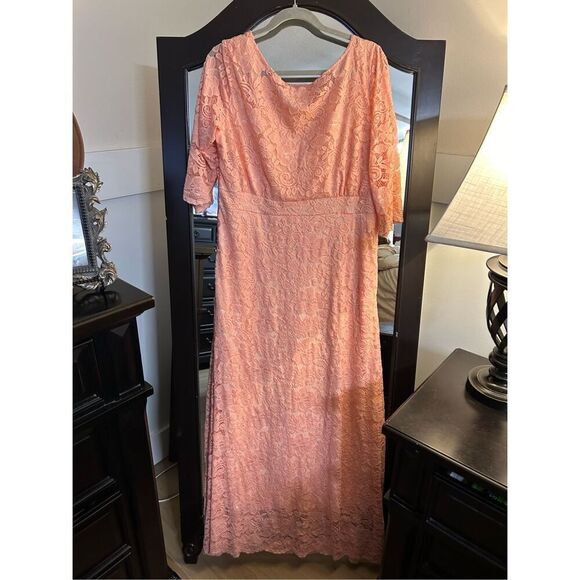 NEW Peach Plus Size Floral Lace Maxi Dress with Pockets XL - Picture 1 of 6